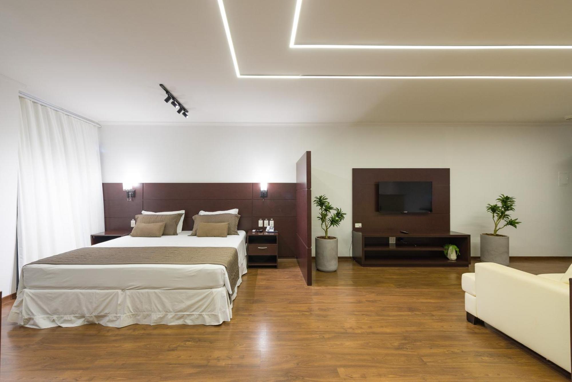 Hotel Mansao Dos Nobres São João da Boa Vista Buitenkant foto